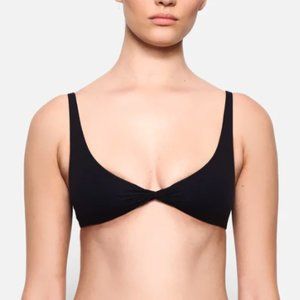 SKIMS | FITS EVERYBODY SKIMPY SCOOP BRALETTE | ONYX | Size SMALL